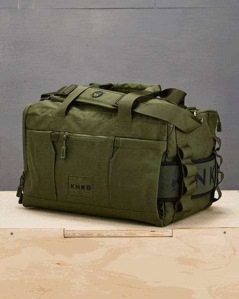 360* view of green CORE duffel with matching lifting belt attached