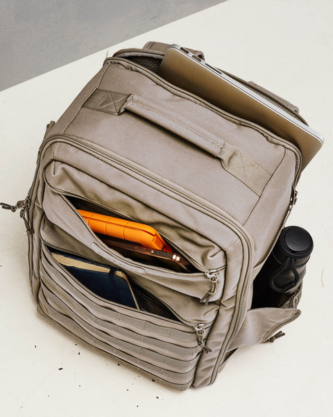Laptop sleeve and pockets of beige neutral large KNKG CONQUER Backpack packed