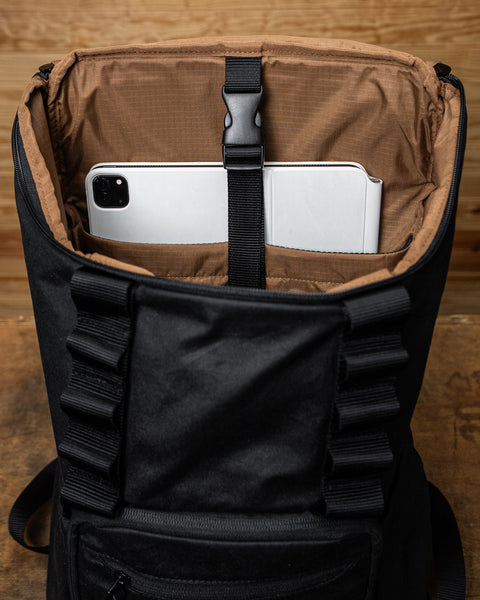 CORE Backpack Waxed Canvas Medium 25L