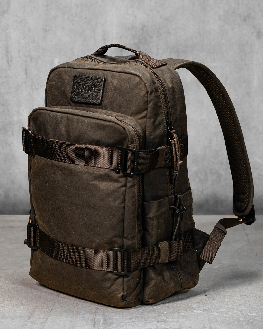 Traditional Waxed Canvas EDC Backpack - SHIFT Backpack 27L – KNKG