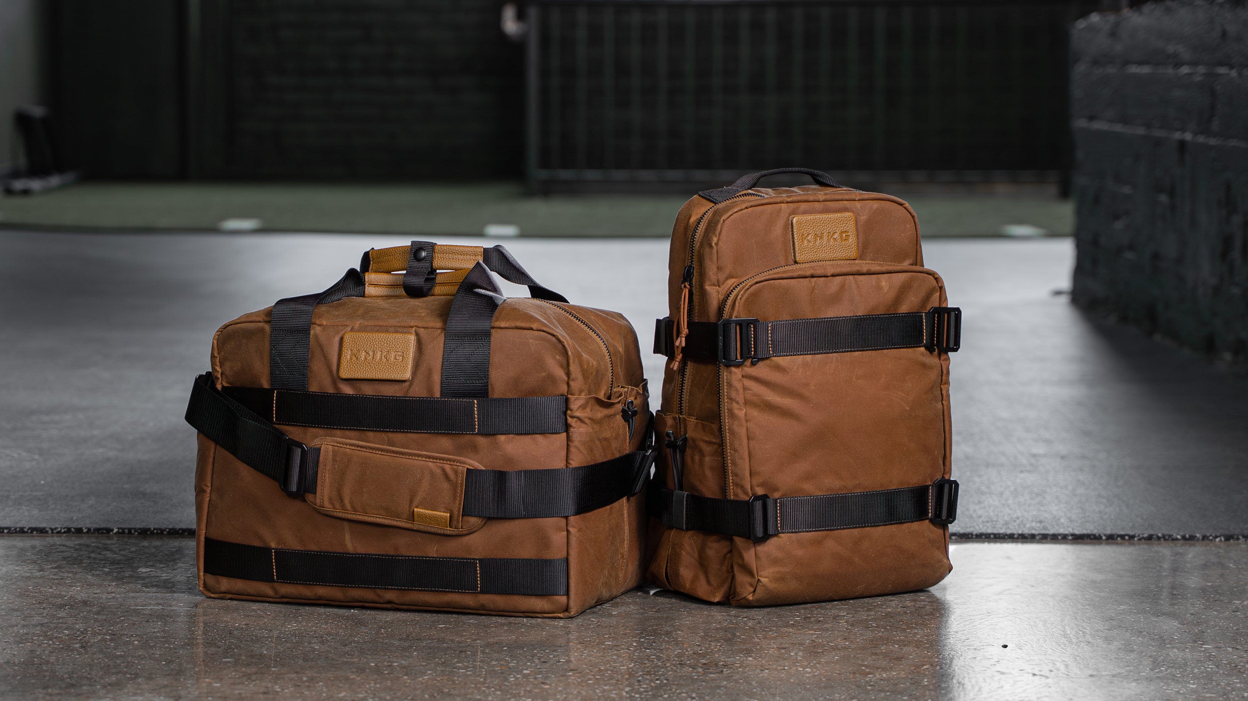 ファイトバックハンター デカミン Waxed Canvas EDC Backpack - SHIFT 27L Backpack – KNKG